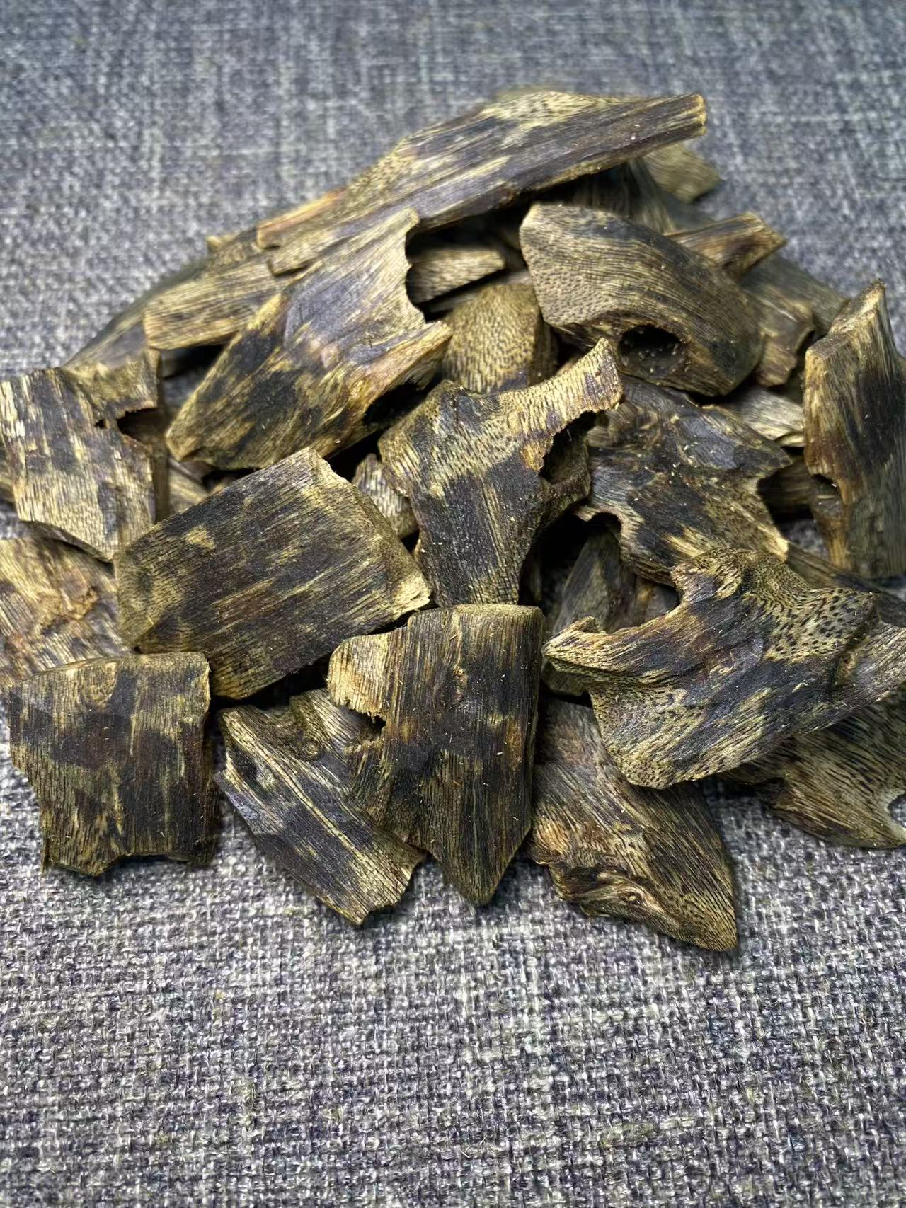 沉香木块 · 精选料